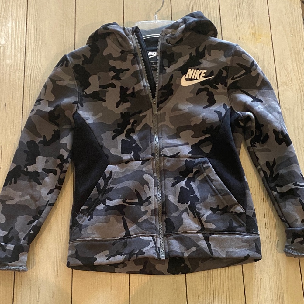 Nike Kids Gray Camo Zip Hoodie Jacket